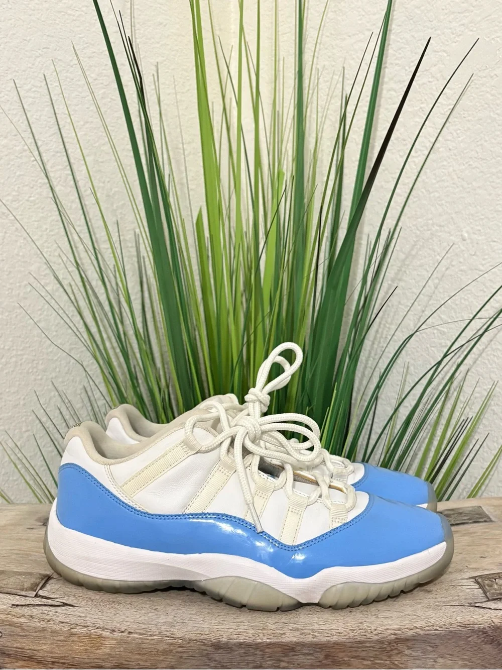 Jordan 11 Retro Low UNC 2017 Sneakers - Picture 3 of 8